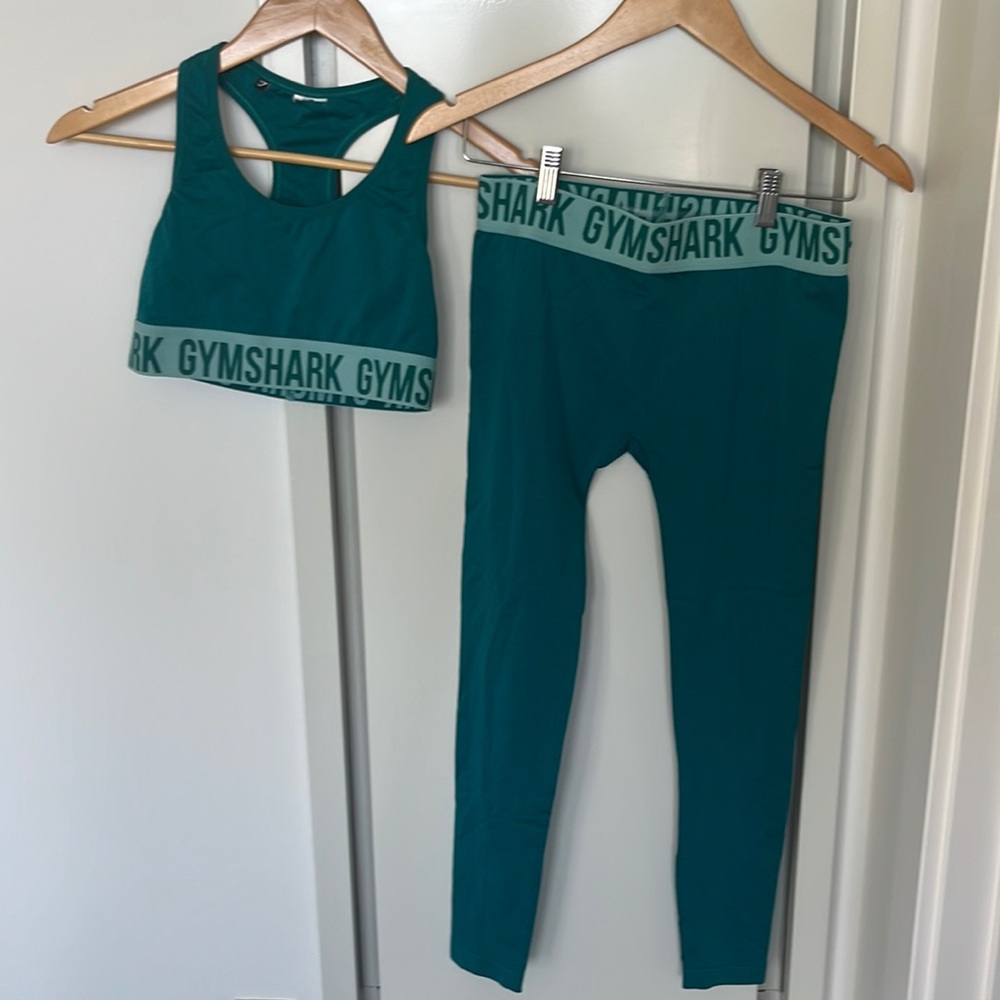 Gymshark set SMALL - Picture 1 of 1